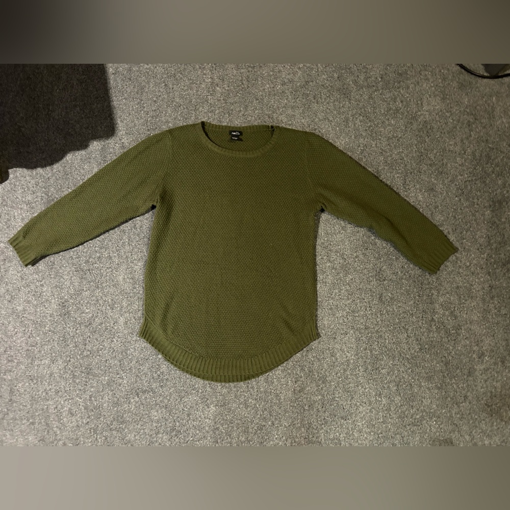 Rue21 Women's Crew Neck Sweater M